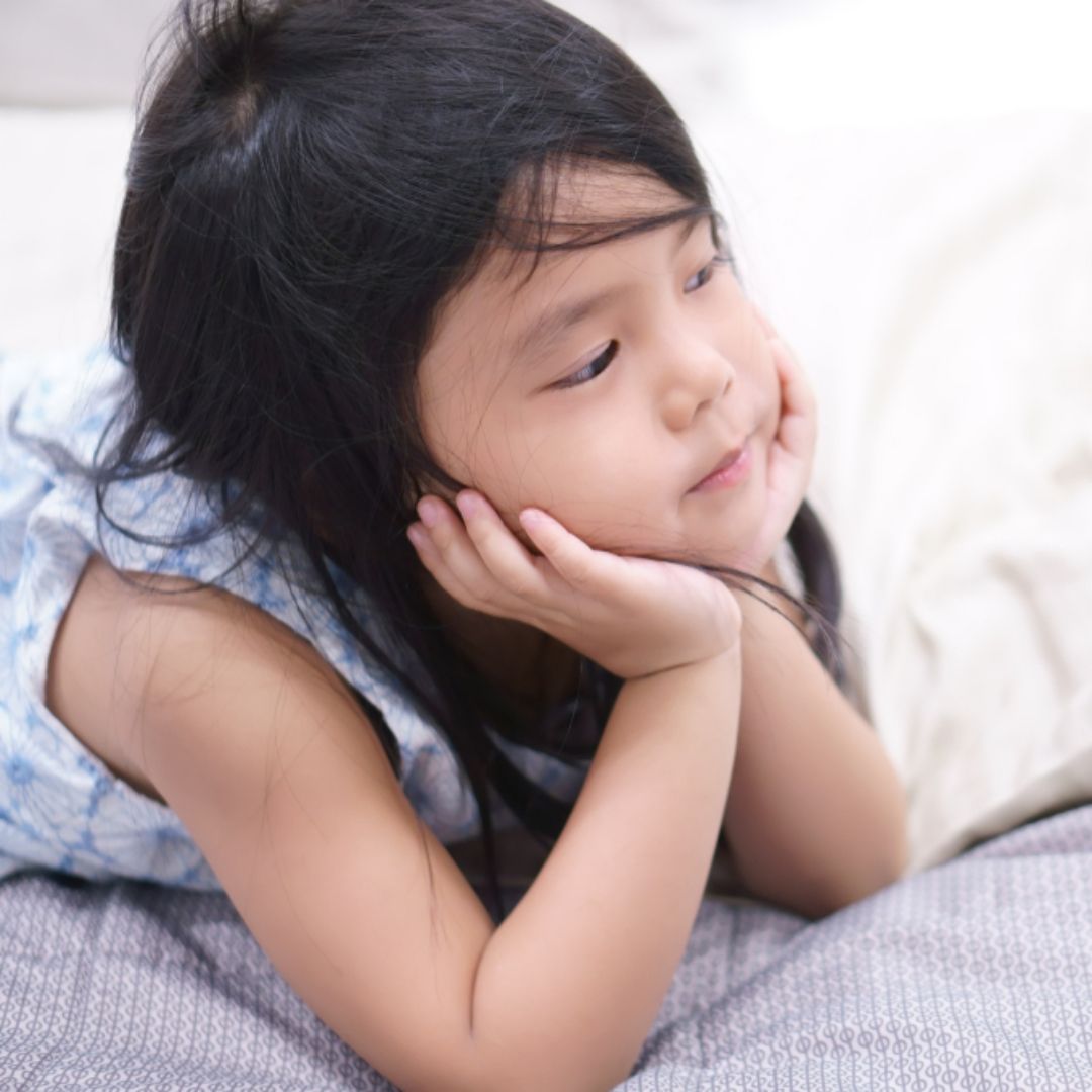 「我就是不要睡！」你家也有抗拒睡覺的孩子嗎？帶你了解兒童睡眠焦慮