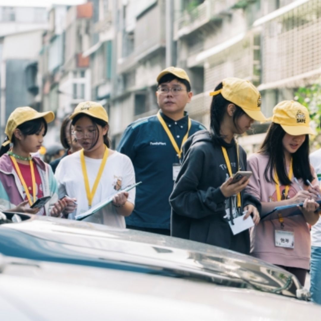 孩子不是沒注意！全台每年1.7萬名兒童交通傷亡，靖娟基金會推「兒童視角轉換器」讓大人看見危險