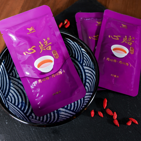 嚴選宮廷聖品「統一心焙雞精」 經15小時以上用心熬煮，確保每一盅都風味絕美、營養滋補