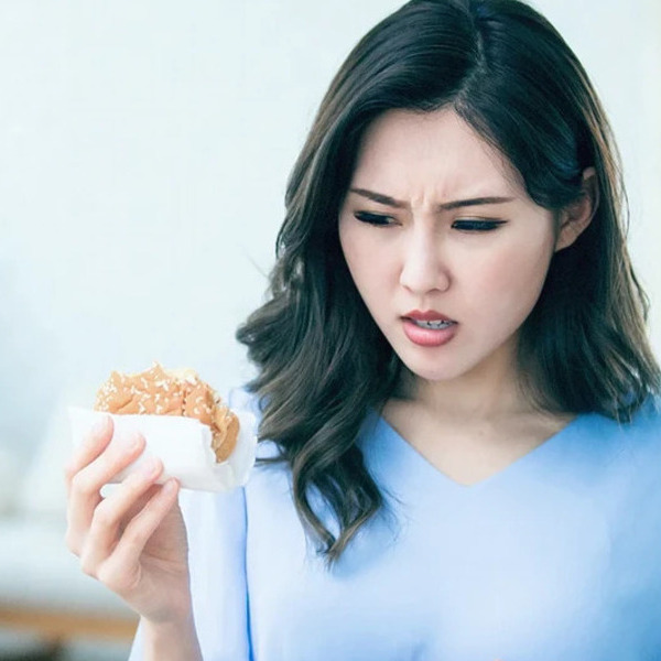 擔心年假大吃大喝「腸胃不適」？教你「按摩4穴位」腹脹秒舒緩