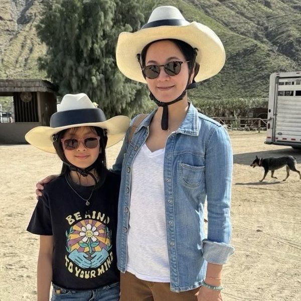 每當忍不住想端起大人架子阿雅提醒自己：可不可以先不要當媽媽？先當一會兒「小柳」