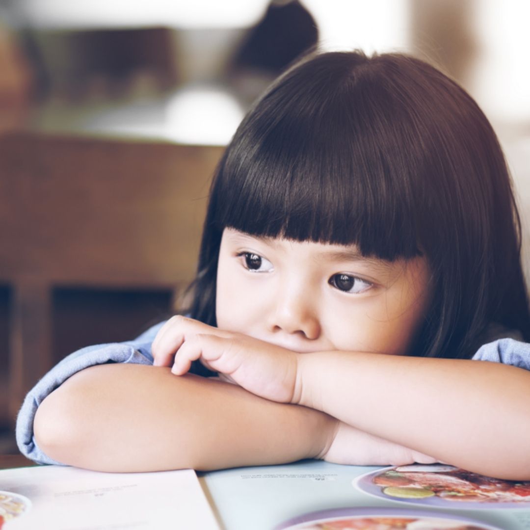 當陪伴缺席：親子疏離如何在孩子生命中留下長期陰影