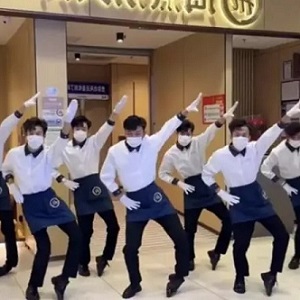 全網瘋跳「科目三」，骨科名醫：當心膝蓋、腳踝運動傷害，嚴重會骨折！