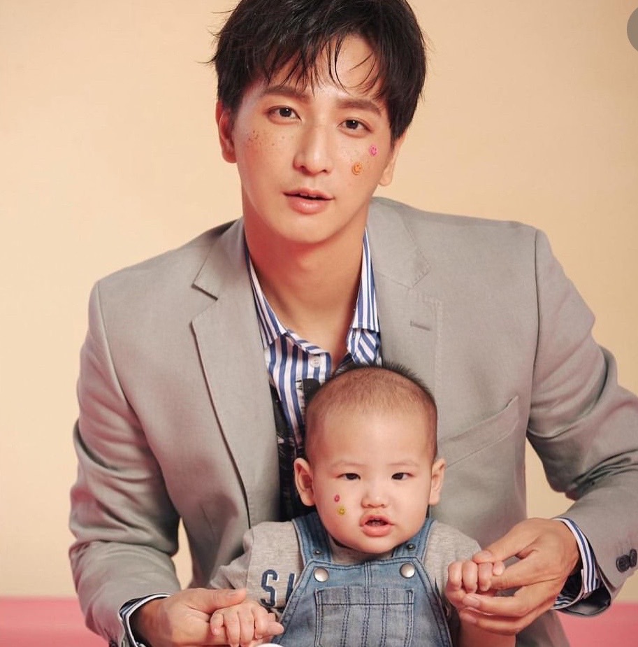 棒棒堂小煜離婚！長子為特殊兒、早療照顧費心力，排戲滿檔太太曾自嘲「單親」，揭特殊家庭兩難