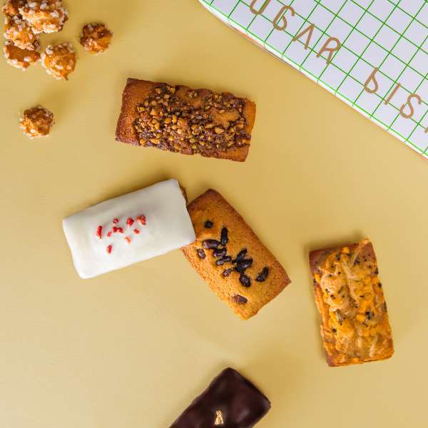 中秋節送禮月餅不是唯一選擇！「SUGARbISTRO」的夾餡費南雪」結合屏東在地食材，王德傳茶禮，喝茶配上酥脆米花意外對味