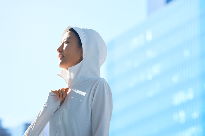 UNIQLO最強爆款誕生！AIRism防曬外套成今夏穿得住的防曬神器，「穿的防曬」全面進化！