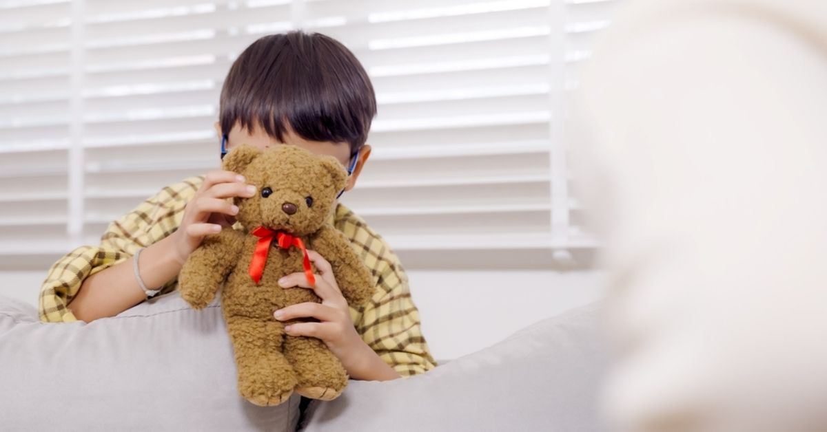 孩子面對失去親人，如何療傷？別急著讓他忘記，陪他慢慢走過悲傷