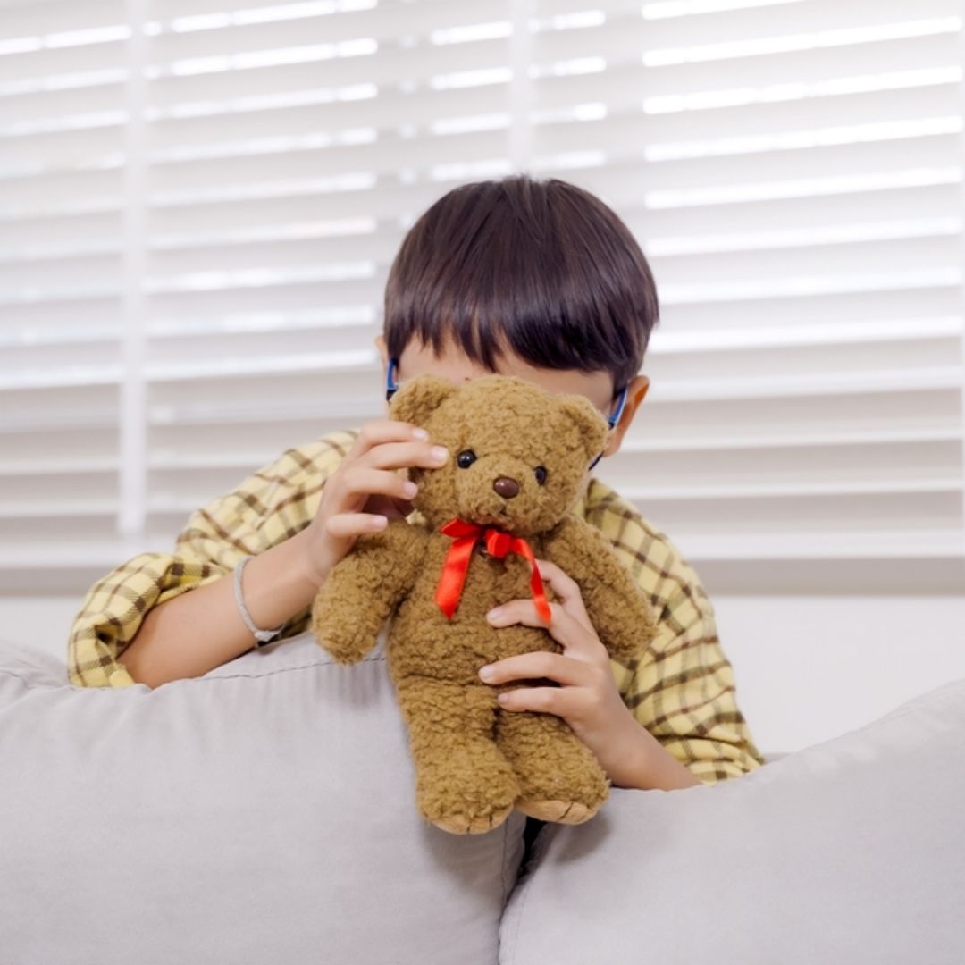 孩子面對失去親人，如何療傷？別急著讓他忘記，陪他慢慢走過悲傷