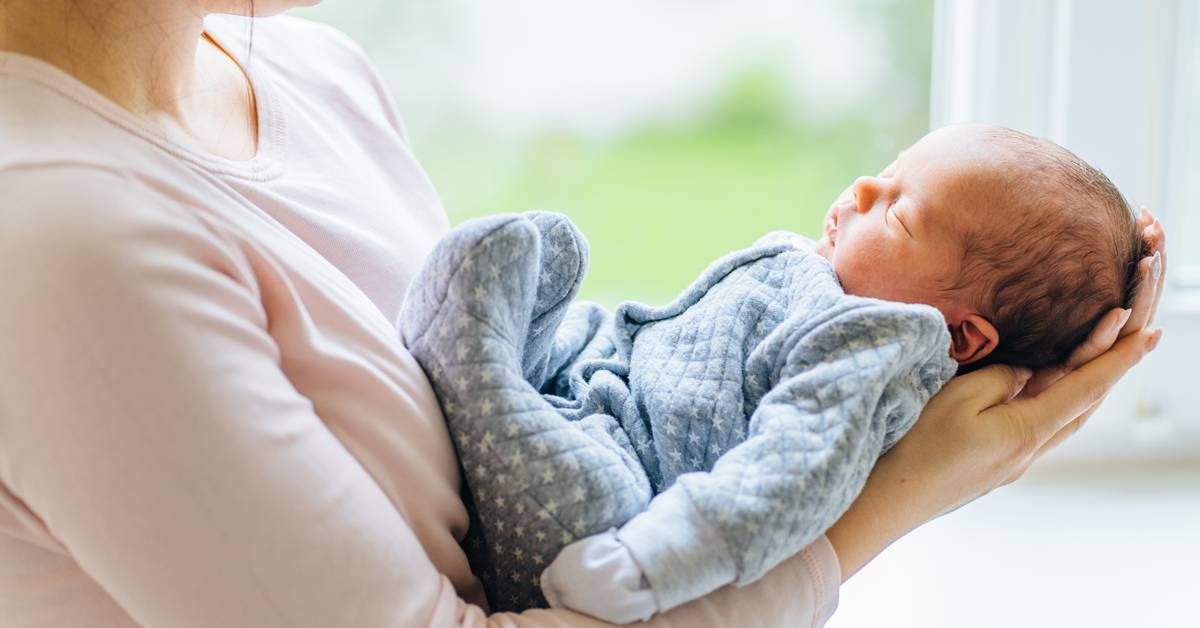 【哺乳心樂園】親餵寶寶喝奶不簡單！以母乳哺餵低張力嬰兒，需要跨領域專業團隊的協助