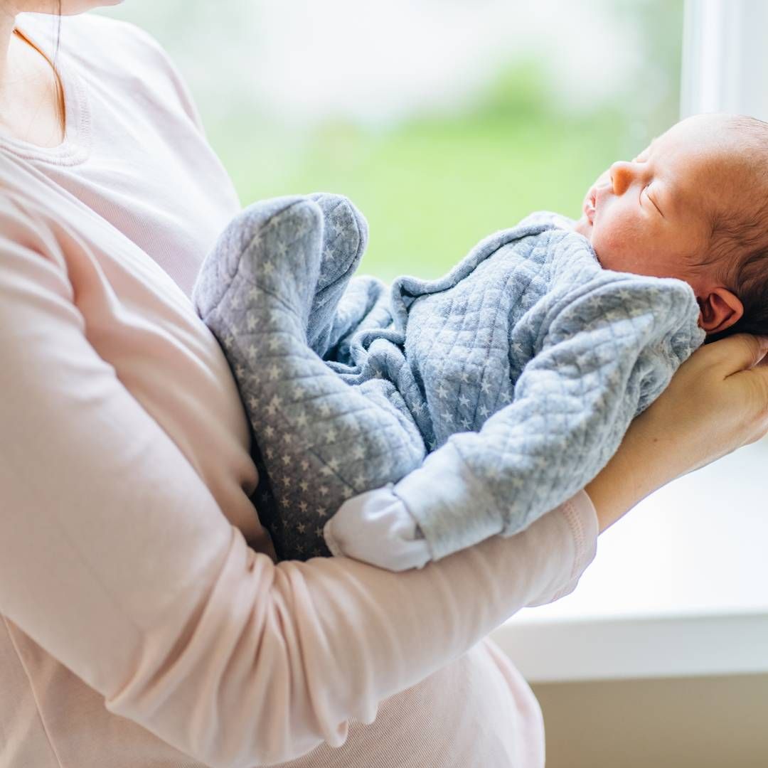 【哺乳心樂園】親餵寶寶喝奶不簡單！以母乳哺餵低張力嬰兒，需要跨領域專業團隊的協助