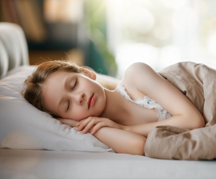 超過6成幼兒抗拒睡覺！兒童成長科醫師：睡眠不足讓孩子成長按下暫停鍵，就從這 3 招調整開始做起