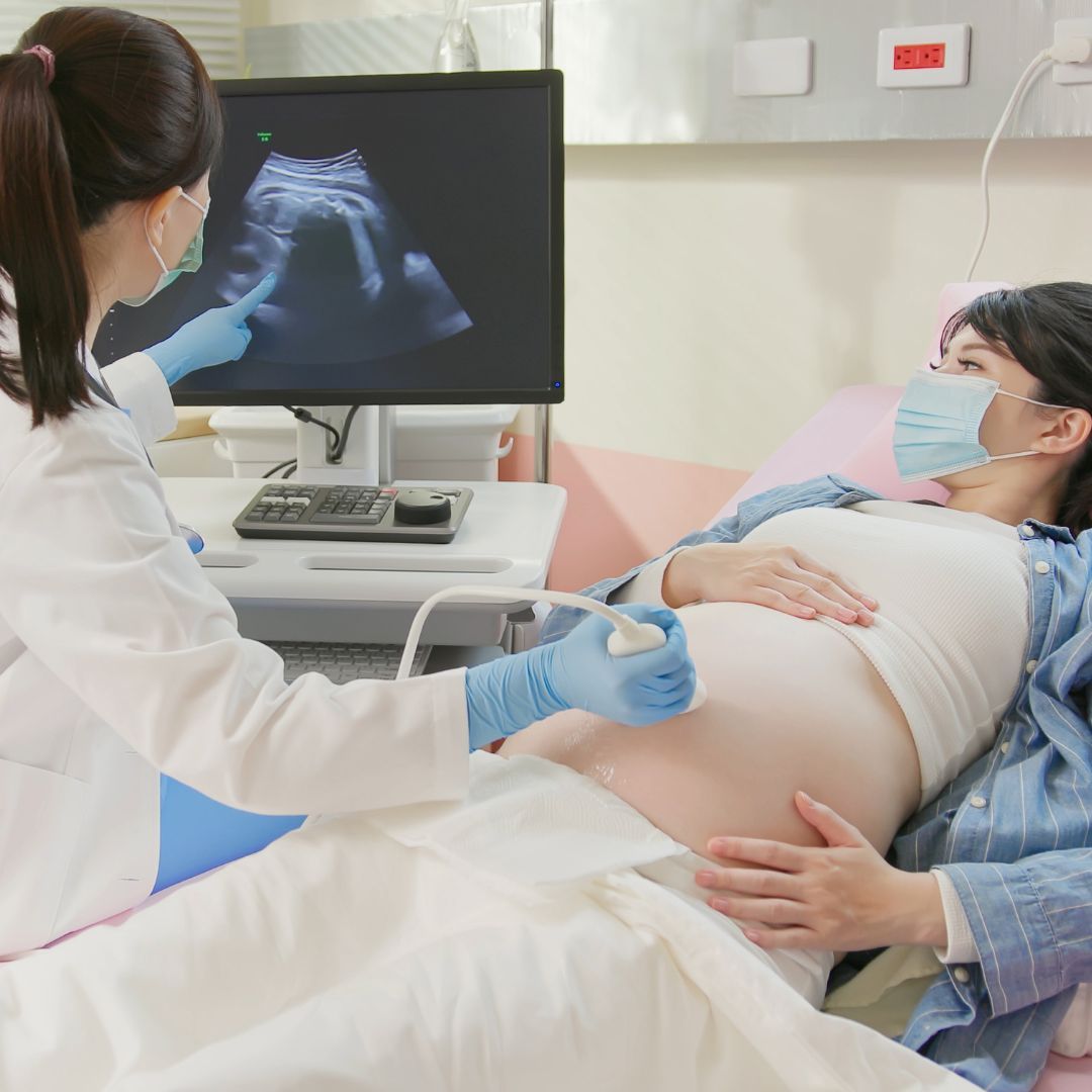 孕期胃食道逆流難入睡？醫揭原因 教6招改善：側躺＋墊高超有感