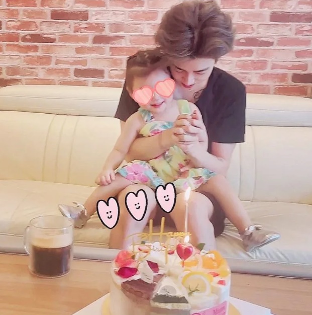 盤點畢書盡Bii寵老婆女兒事蹟：陪老婆出席姊妹淘聚會、化身耶誕老人禮物買爆....