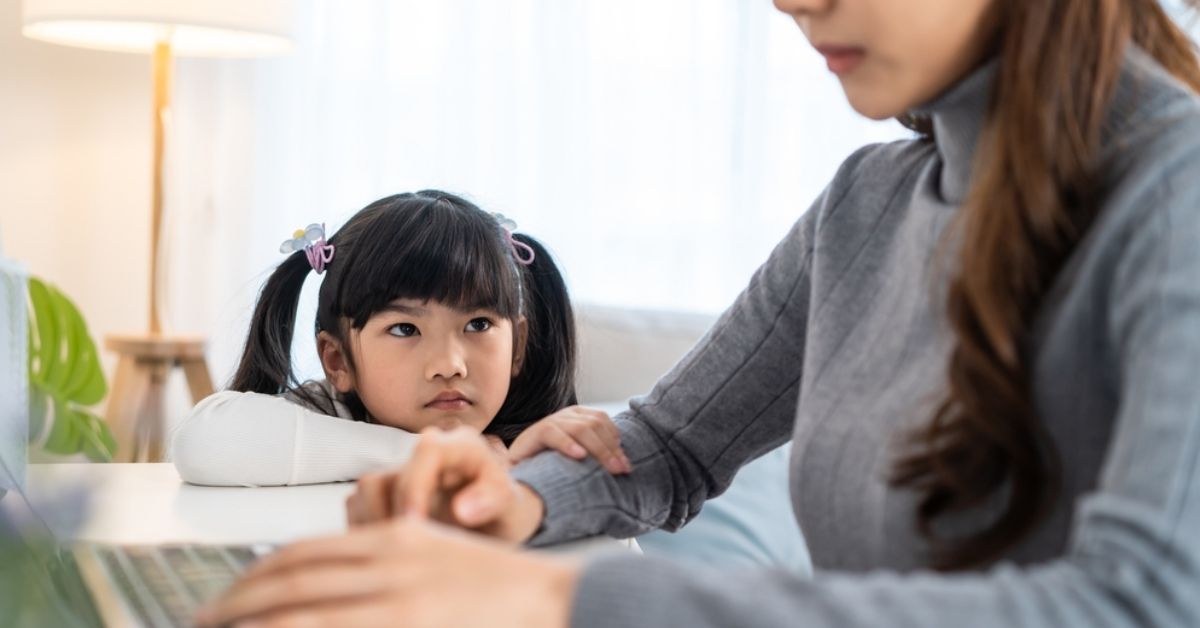 孩子為什麼總要你陪？真正有效的親子連結，不是長時間陪伴，而是「可預期的固定專屬時間」