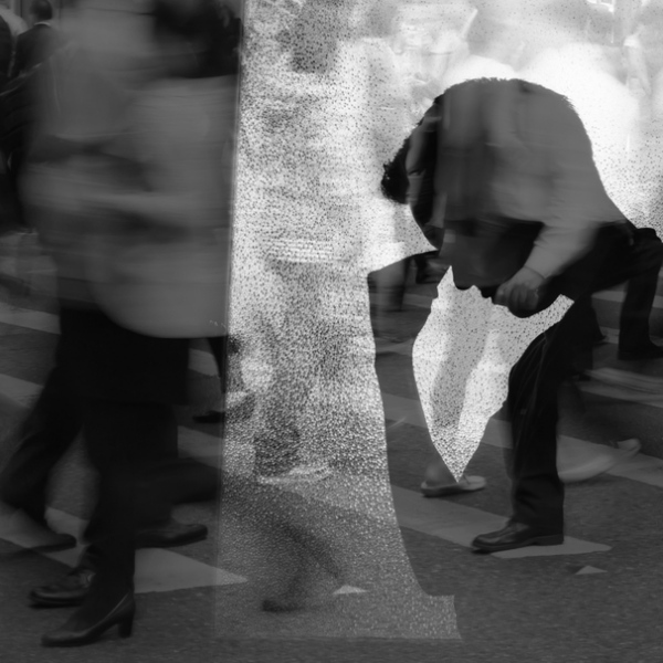 感到孤獨，就多接觸人群？研究指出：與他人在一起往往更孤獨。專家告訴你正確解方
