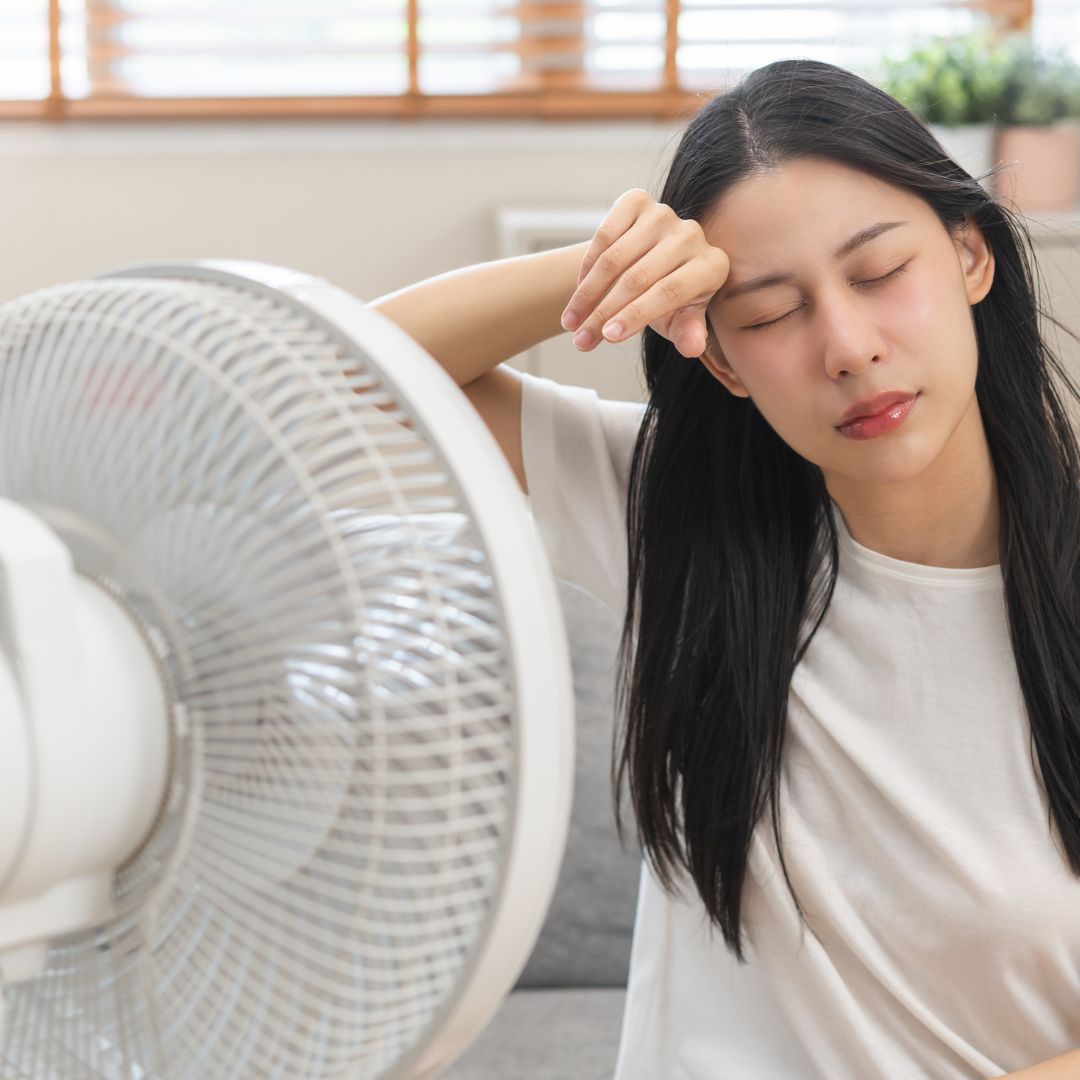 「熱中暑」要大量灌水、用酒精擦身體？醫警告：你以為正確的4個急救方法，恐傷腦、加速器官衰竭