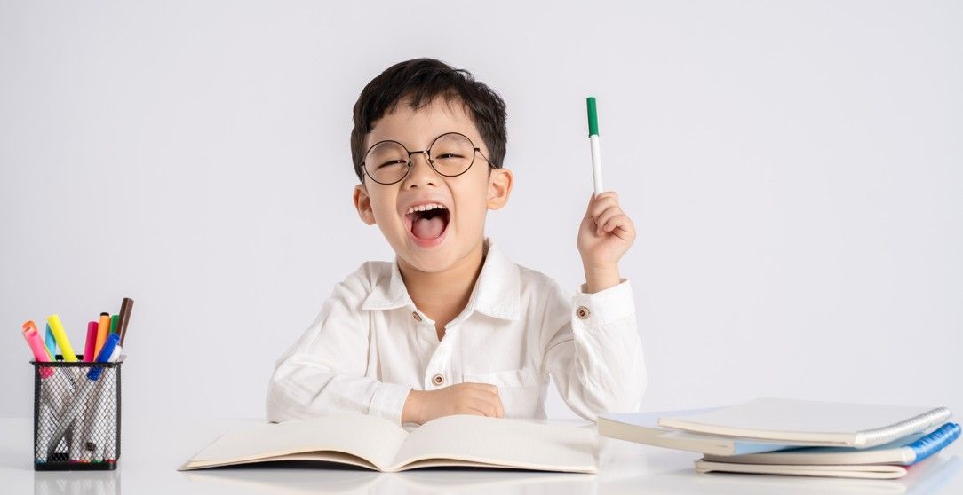 近6成5歲幼兒已陷近視危機！醫師呼籲：從小掌握「遠視儲備量」與「眼軸長度」，才是守護孩子視力的關鍵