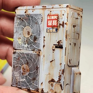 兒子吵著要「越舊越好」冷氣模型，神級老爸出手打造「馨寶」冷氣看了整個超煩！