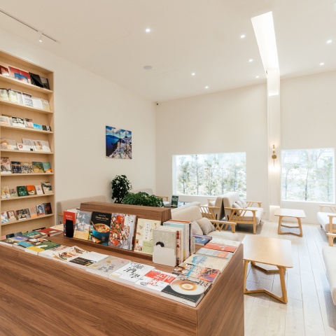 桃園兒童美術館旁的親子書店！青親書屋，打造如雲朵般舒適的親子閱讀氛圍
