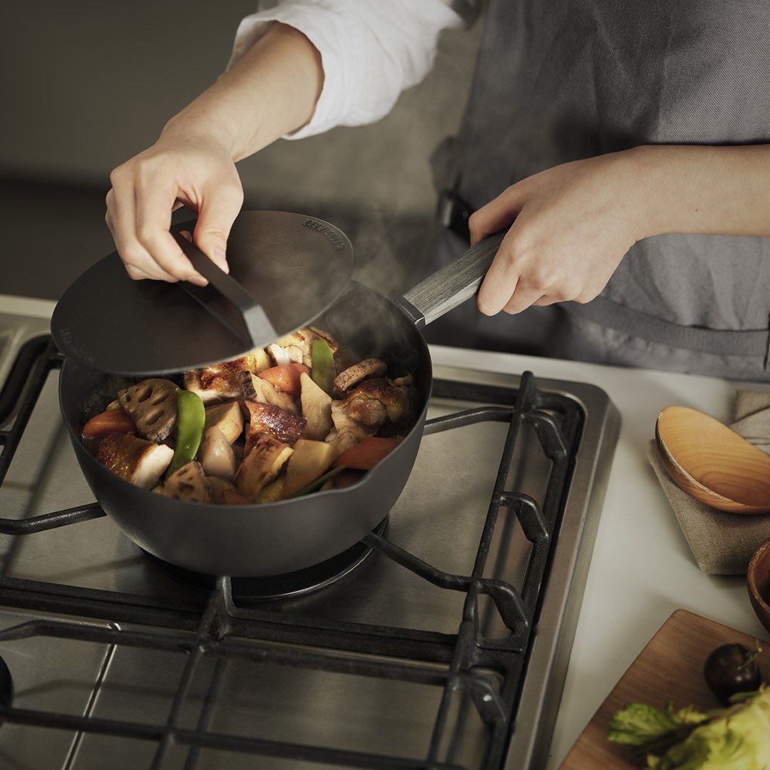 有好鍋就不用背「廚藝不佳」的鍋！重新定義日式匠人究極工藝的琺瑯鑄鐵雪平鍋，助你成為大廚，演繹料理美味心境界