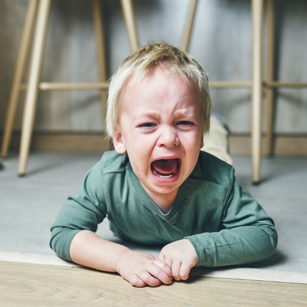 2歲叛逆期來了！口頭禪就是「不要不要」，爸媽必學這6心態，其實孩子一點都不難搞