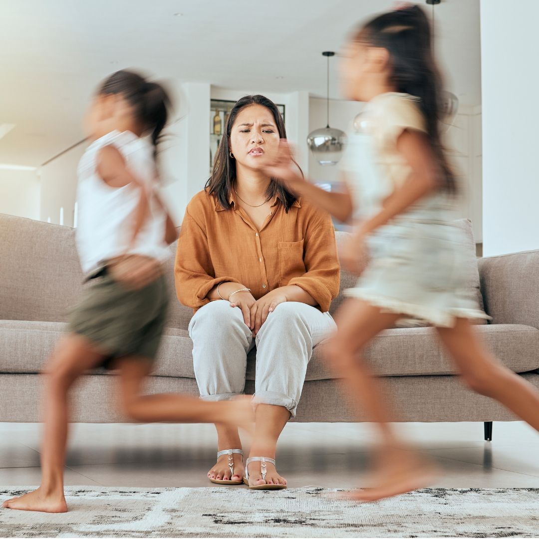 孩子放暑假，爸媽倒大楣？疲憊、壓力大⋯留意「家長倦怠」3大警訊