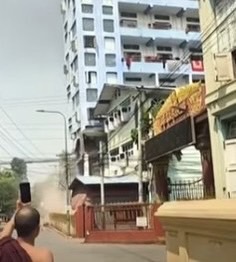 緬甸地震令人心碎！近50名幼兒園師生午睡遭活埋，爸媽等不到孩子下課，心急如焚，目前已尋獲14遺體