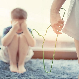 孩子犯錯該責罰嗎？白袍醫師分享「不打他並不等於不要求他」：打孩子是速效的，但將來會付出更大成本