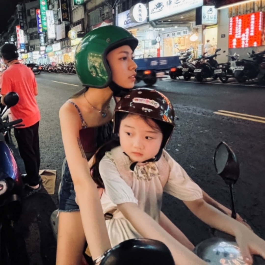 《左撇子女孩》獲第62屆金馬獎9項大獎提名！單親母女在台北夜市的奮鬥故事，揭開家庭矛盾與傳統禁忌