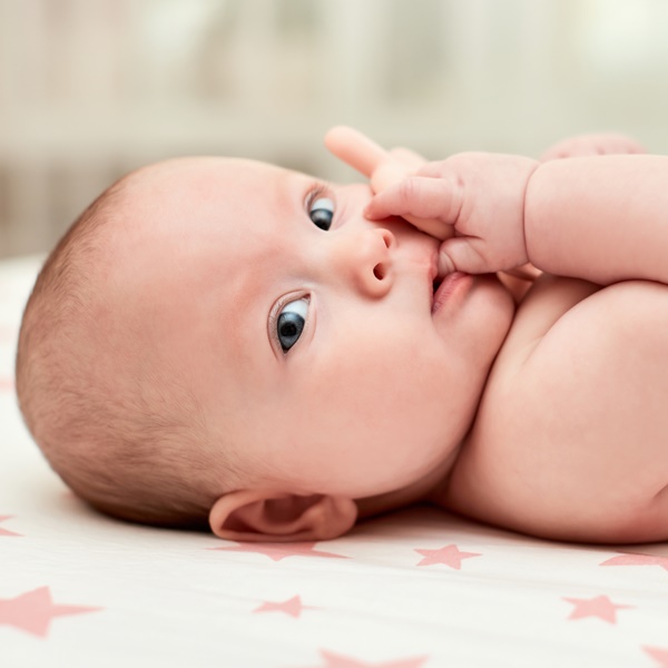 母乳會讓寶寶蛀牙嗎？遠離6大讓寶寶蛀牙的原因，健康牙齒從小養成！