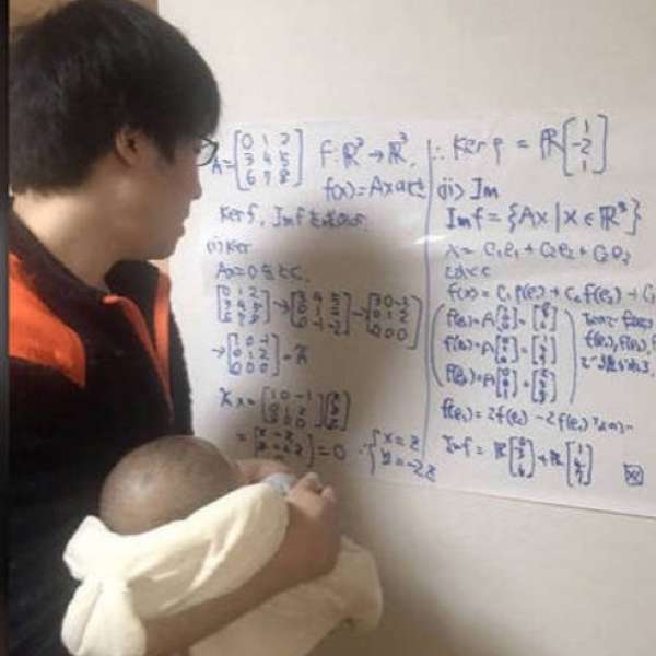 如何讓嬰兒停止哭鬧？日本爸爸育兒妙招，竟然是「這個」，相信媽媽聽了也想睡