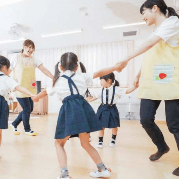 沒有教材、不教發音...「英語融入」在幼兒園怎麼教？專家：掌握4大原則，讓孩子自然講英文
