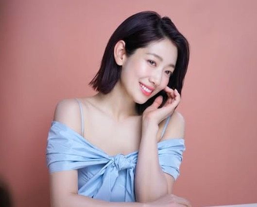 朴信惠平安生女兒！嫁崔泰俊結婚4年迎來第二胎，一家四口幸福升級、經紀公司證實母女均安