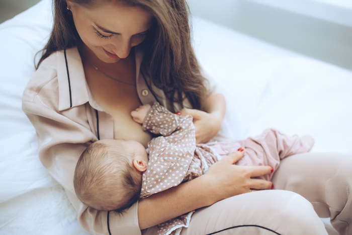 寶寶真的會自己長出進食節奏嗎？6跡象觀察寶寶是否餵食規律！