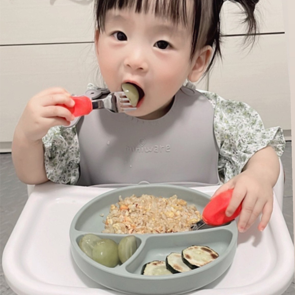 兒童餐具分齡挑！獲獎無數的「Nana’s Manners」學習餐具，幫助孩子精細動作發展，培養生活自理能力！
