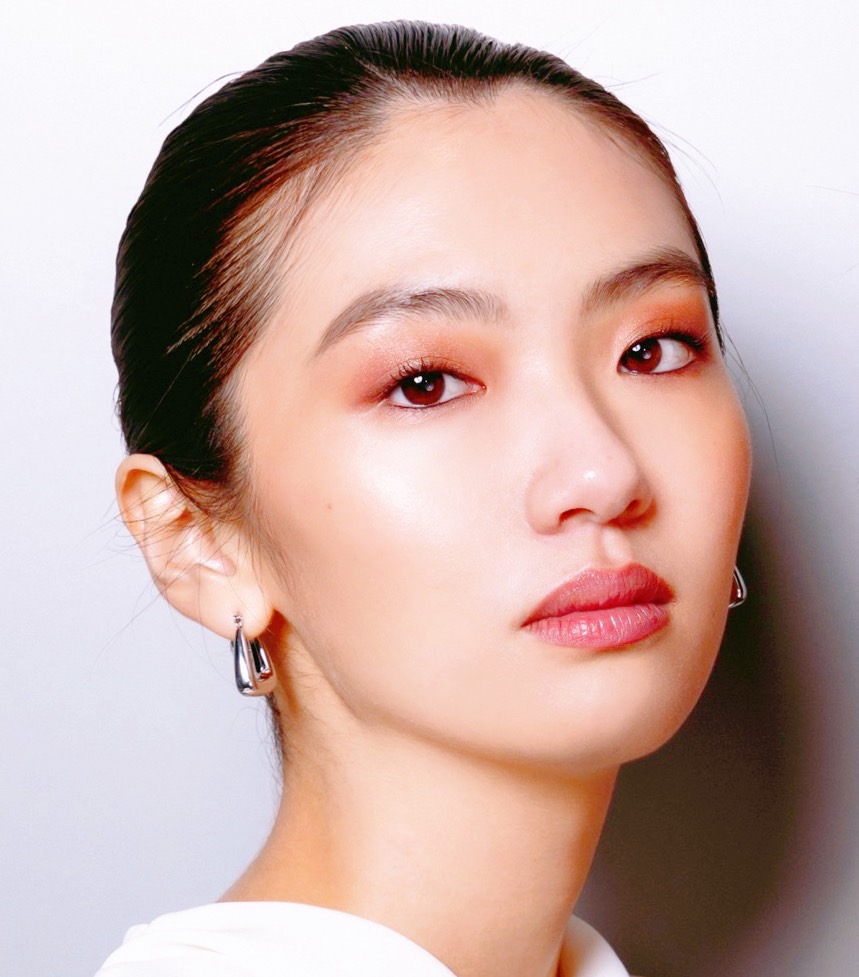 不開濾鏡也能讓你秒收菜菜色！專業彩妝師妝前妝後不藏私技巧分享，三招教你打造高人氣好人緣