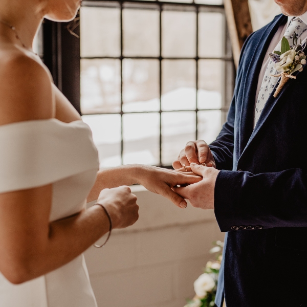 媽苦勸沒結婚老了會後悔，女兒疑惑究竟後悔什麼？過來人點出關鍵原因：完全不會