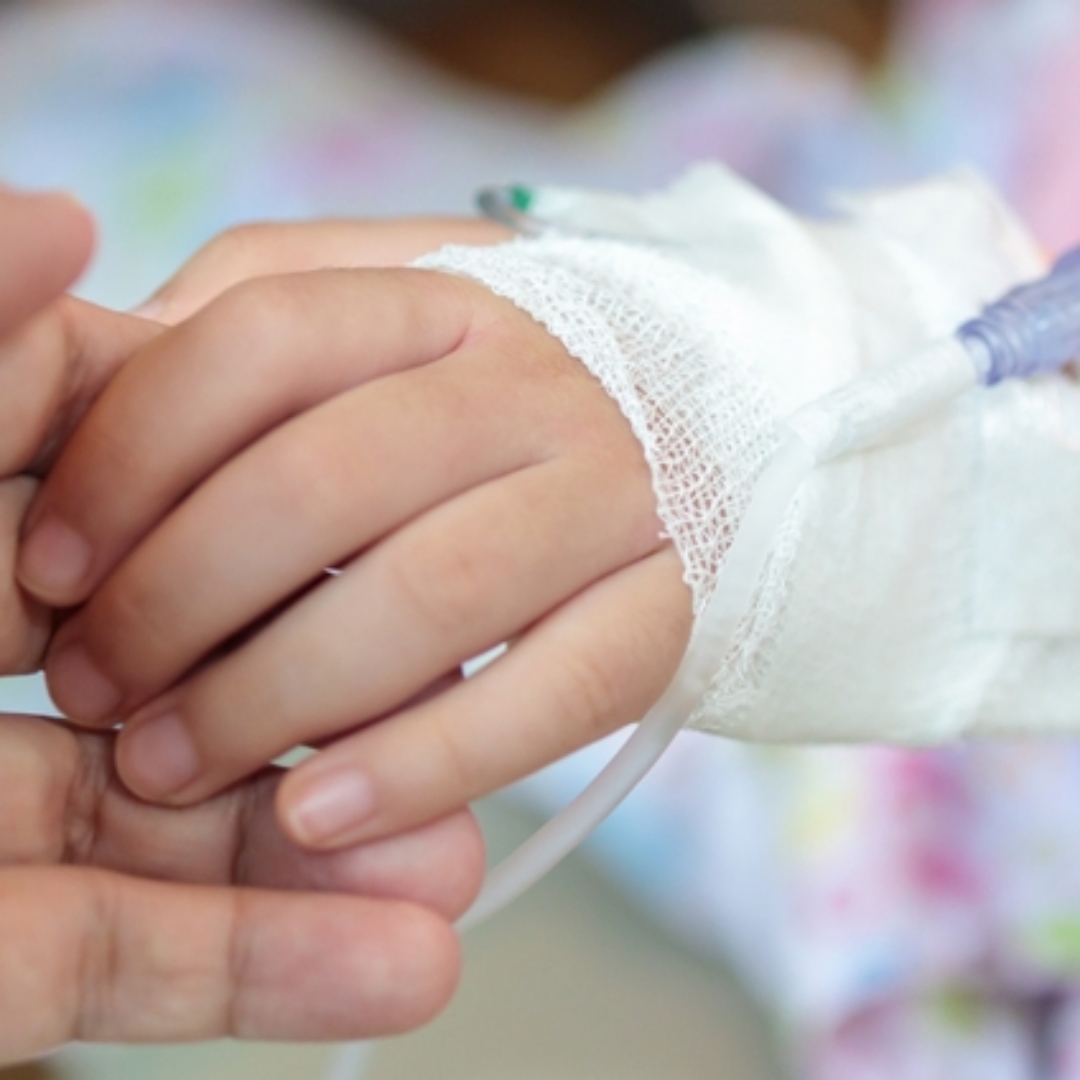 本季流感最年輕死亡病例，北部未滿10歲女童，無先天疾病、未接種本季流感疫苗，病情急速惡化，併發腦炎及腦幹衰竭