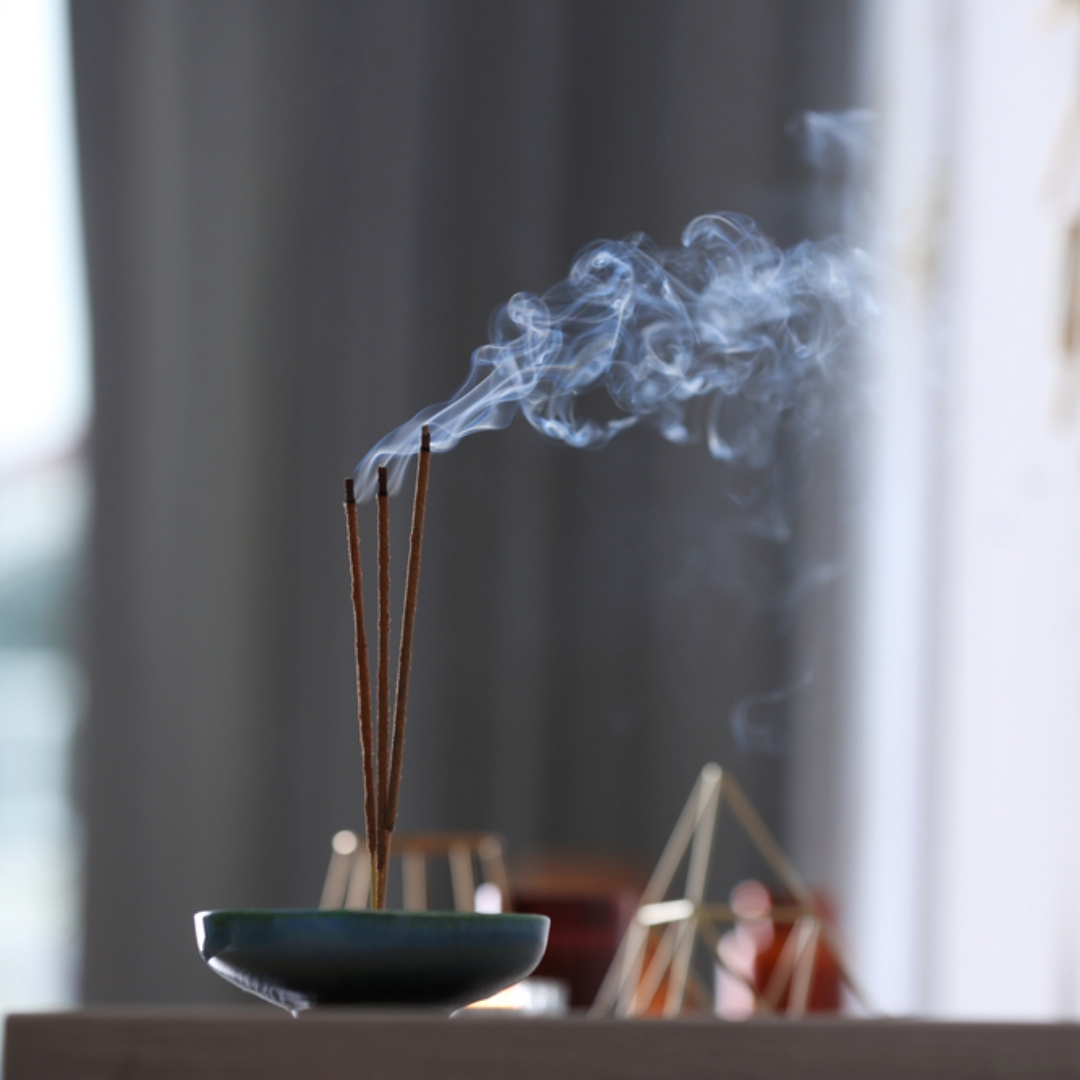 一家都鉛中毒！竟是阿嬤「燒香拜拜」害的，長者與兒童是雙重高風險族群