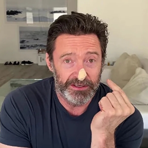 休‧傑克曼疑似皮膚癌復發，拍片疾呼：請擦高係數防曬乳！不論你多想曬黑，相信我，那不值得！別以為偶爾曬一下不會怎樣