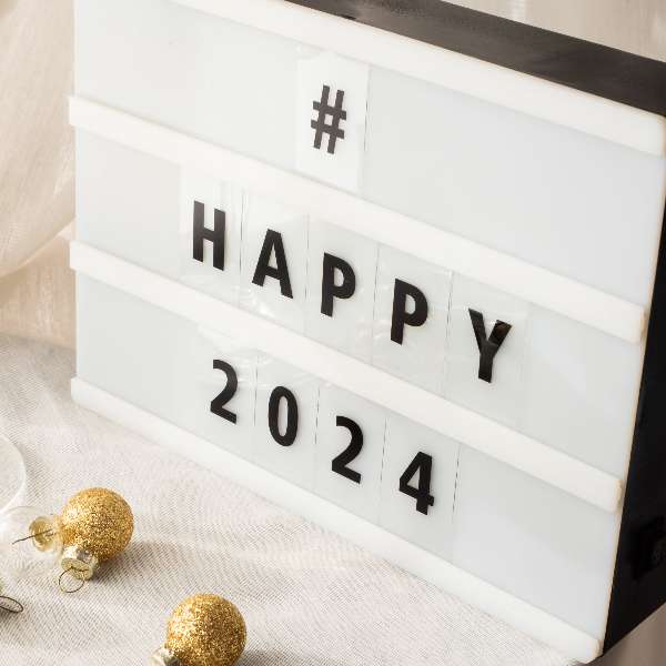 2024年12生肖運勢關鍵字必知！運氣最好的5個生肖上榜了嗎，這生肖貴人運超強，名利雙收就是他