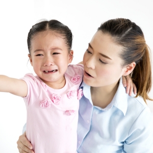 單親媽媽為工作把女兒交給不孕表妹照顧，漸漸聯絡不到女兒，表妹讓女兒叫媽媽，還怨「要不是妳回來，她也不會從我身邊離開」