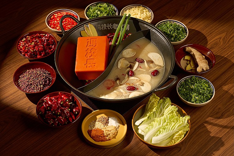 黃仁勳最愛四川火鍋「馮校長老火鍋」插旗台灣！地點、必吃亮點一次看