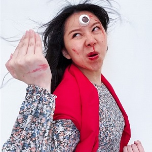 萬聖節超低成本COSPLAY笑噴但又無可挑剔！「顏藝女王」濃濃放話：爹地媽咪有裝扮困境來留言沒關係