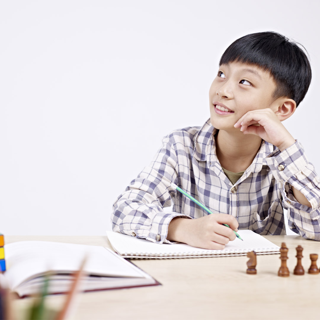 小孩沒有時間觀念，爸媽每天催「快一點」？2歲到小學階段的時間管理這樣教！