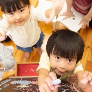 家庭有後援入公幼，沒後援入準公共化？全教總招開記者會，讀公幼每年總收費竟然比準公幼貴
