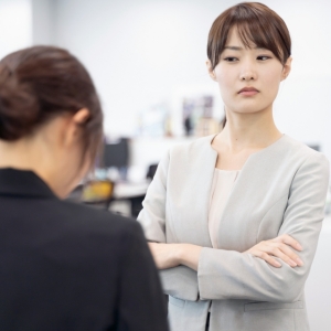遇到「職場霸凌」了嗎？八成三的上班族曾遭遇。美其名為督促，根本是針對你而已