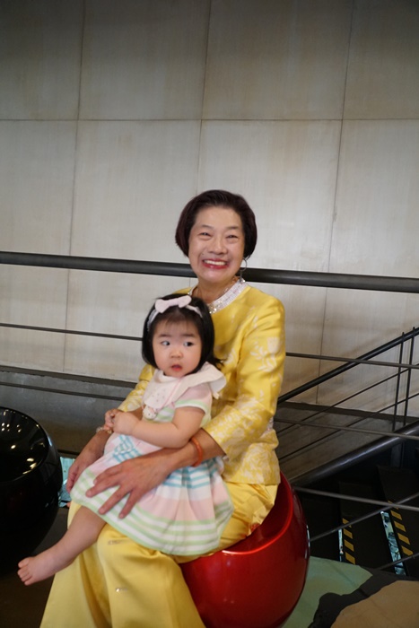 直得科技陳麗芬：30年前懷抱嬰兒的封面媽媽，成為科技業的陽光阿姨