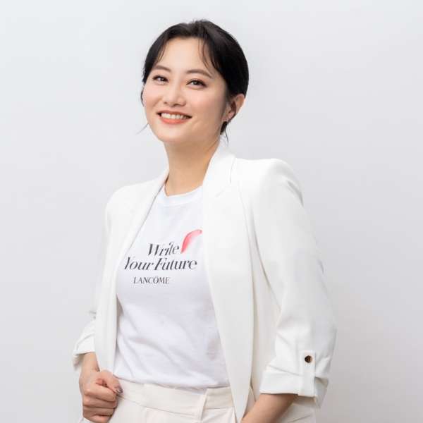 趙小僑感動秀琴媽媽翻轉人生，依然前進的勇氣，拍攝共寫未來公益影片，齊力為單親媽媽出力