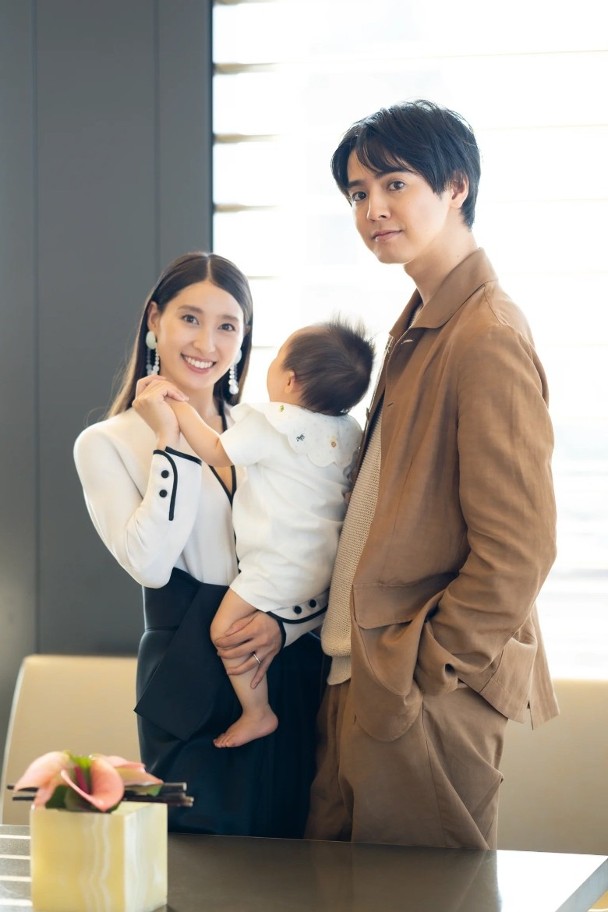土屋太鳳小帳曝光，女兒超市舔商品影片引炎上！當社群成為爸媽被檢視「不當教養」的放大鏡....